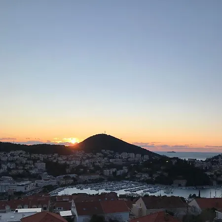 Nautical Sunset - Free Parking *