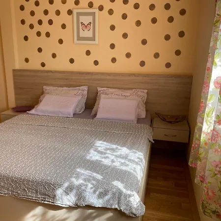 Nautical Sunset - Free Parking