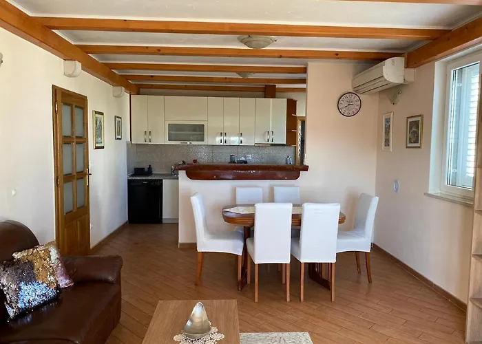 Nautical Sunset - Free Parking *