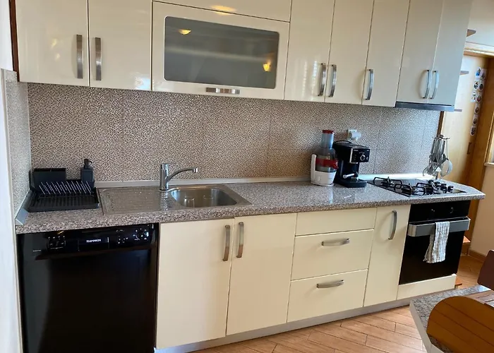 Nautical Sunset - Free Parking *