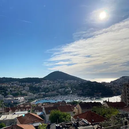 Nautical Sunset - Free Parking