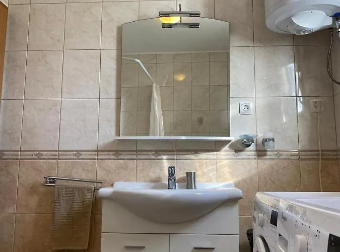 Nautical Sunset - Free Parking *