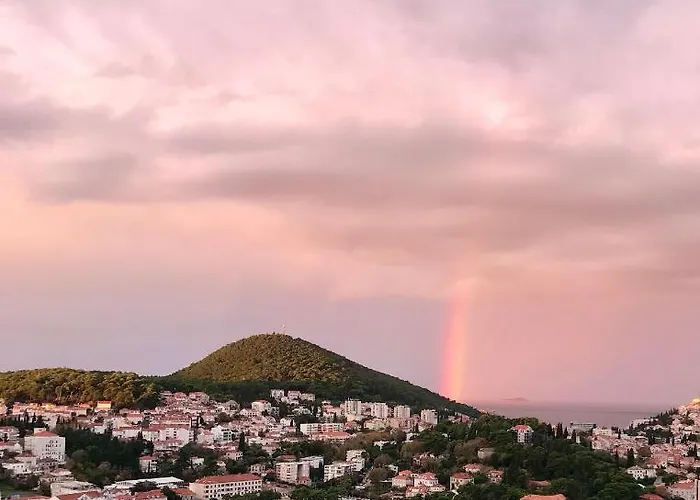 Nautical Sunset - Free Parking *