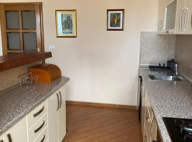 Nautical Sunset - Free Parking